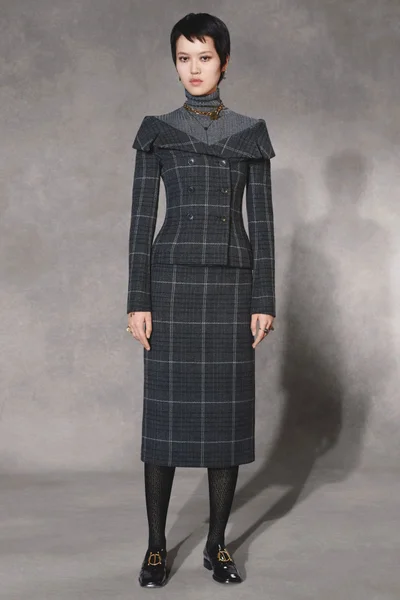 Look 30
